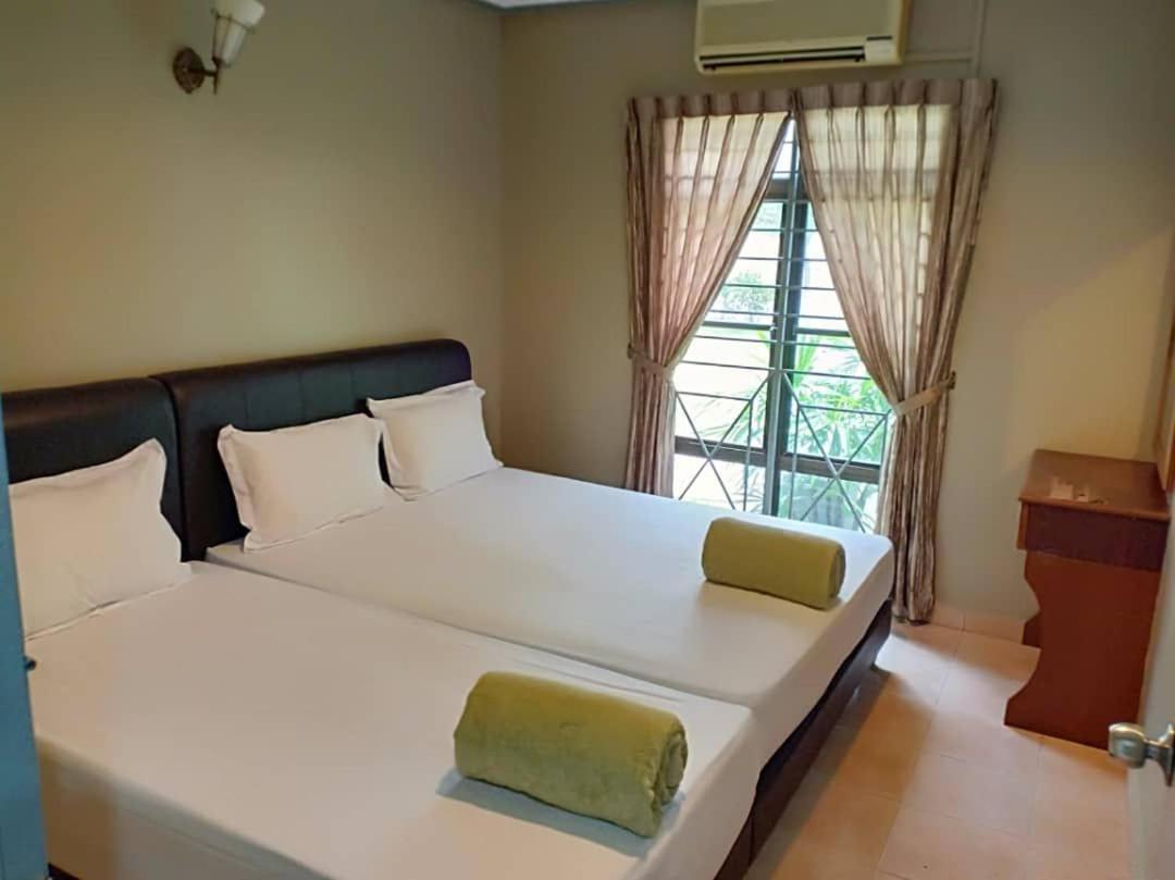 Villa With Private Swimming Pool Malacca Ngoại thất bức ảnh