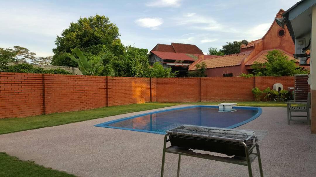 Villa With Private Swimming Pool Malacca Ngoại thất bức ảnh